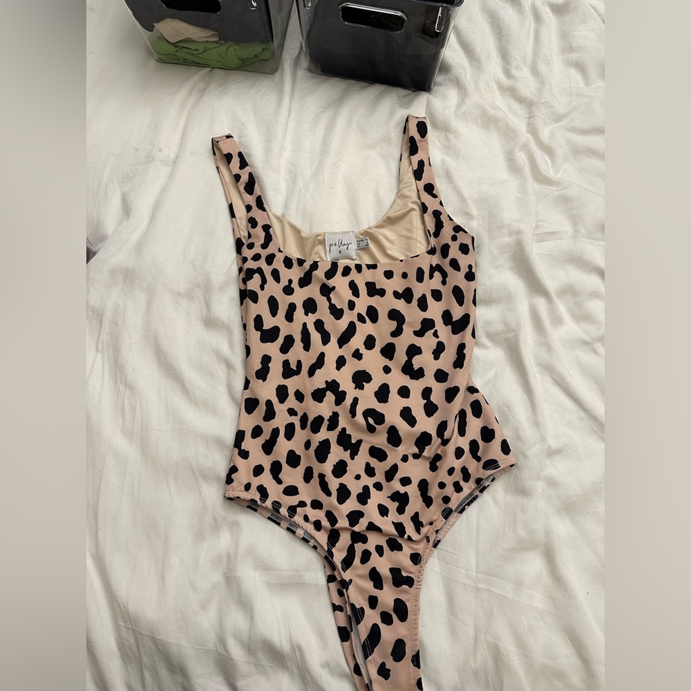 Square neck bodysuit